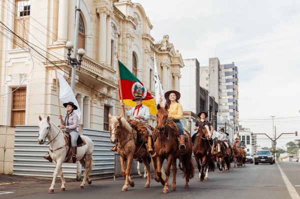 45ª COXILHA NATIVISTA> Cavalgada e mateada marcam o fim de semana 