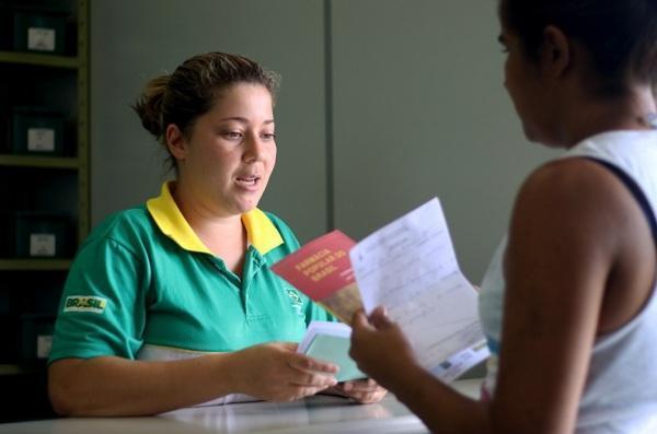 Sancionada a lei que suspende prazo de receita médica durante a pandemia.