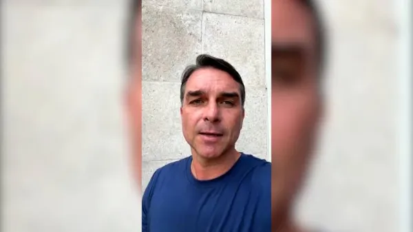Flávio Bolsonaro chega aos Estado Unidos após deixar o Brasil