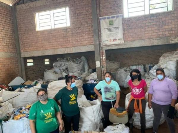 Coleta seletiva solidária recolhe 27 mil quilos de materiais no mês 