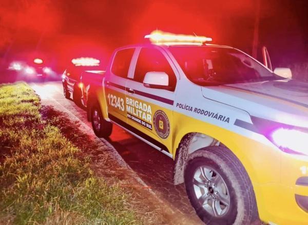 Colisão entre carro e caminhão é registrada na ERS-223 no interior de Ibirubá