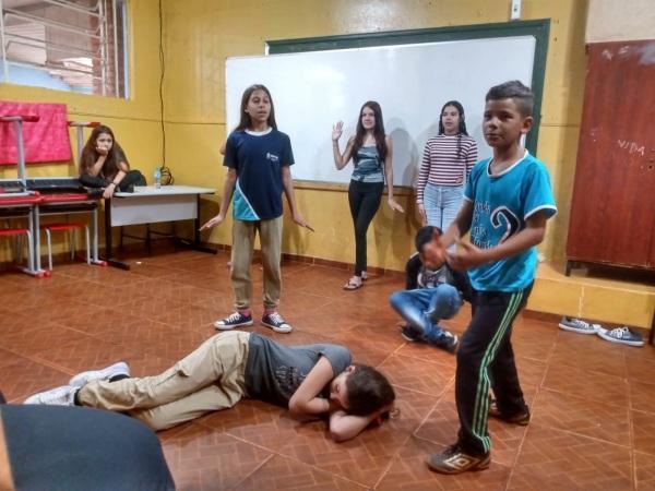 Inscrições para aulas gratuitas de teatro encerram nesta sexta-feira