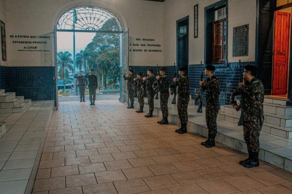 Comandante da AD/3 visita o 29º GAC AP