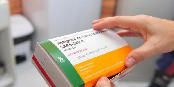 Brasil recebe hoje mais de 1,5 milhão de doses da Pfizer e da Coronvac