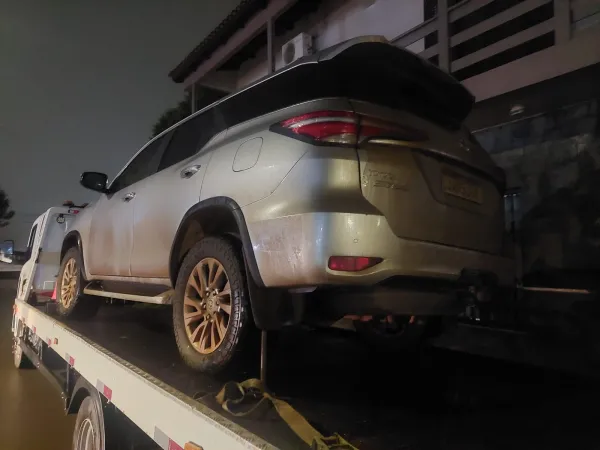 Hilux furtada em Passo Fundo é recuperada pela Brigada Militar em Cruz Alta