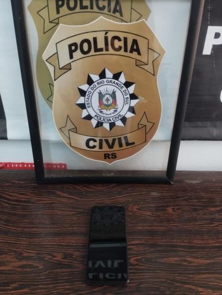 Telefone roubado é apreendido e indivíduo é preso por crime de receptação