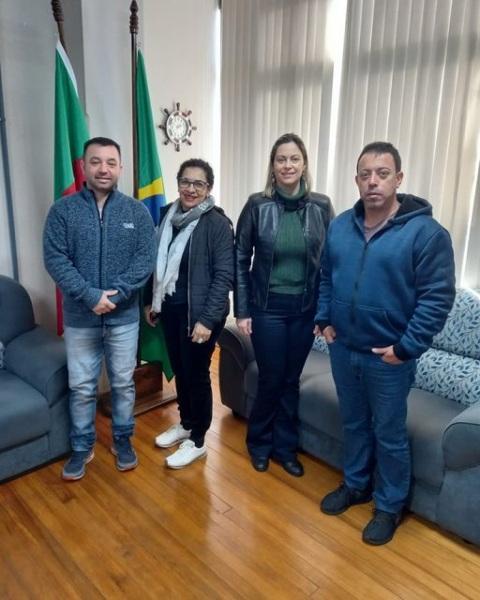 Reunião trata da implementação do Programa Cruz Alta da Paz nas escolas
