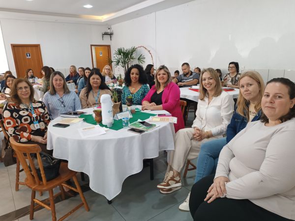 9ª CRE realiza 1º Encontro Regional de Mobilização Alfabetiza Tchê