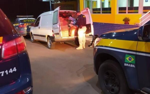 PRF apreende carga de 10 mil maços de cigarros contrabandeados em Panambi