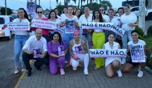 Grupo de mulheres protestam contra atos de assédio em Cruz Alta 