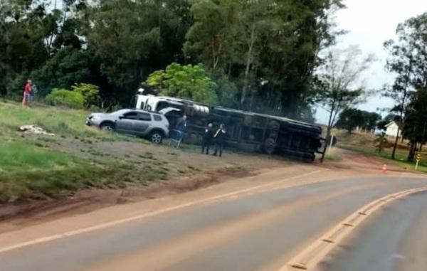 Carreta Tomba nesta sexta na Curva da RSC-377 entre Ibirubá e Cruz Alta 