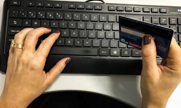 Compras internacionais de até US$50 terão novas regras a partir de agosto