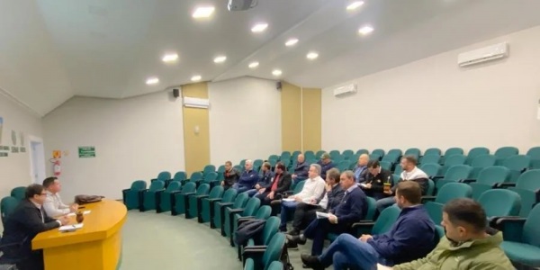 CONSELEITE> Valor de referência do leite em julho fica em R$ 2,3859