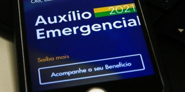 Nascidos em dezembro recebem auxílio emergencial nesta sexta