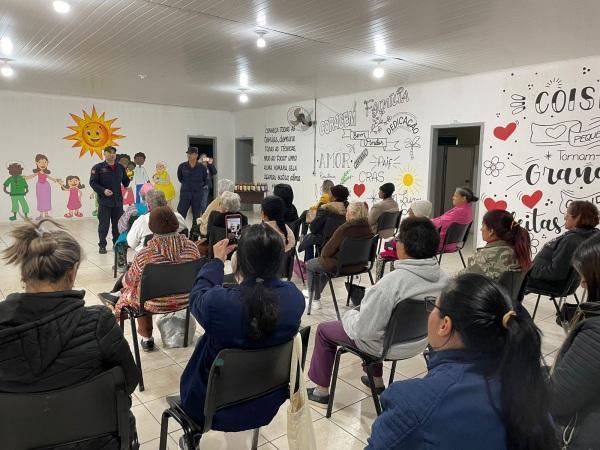 Cras Um Lugar ao Sol promove palestra sobre primeiros socorros