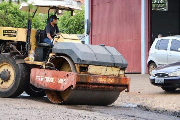 Secretaria de Obras realiza etapa da Operação Tapa-Buraco