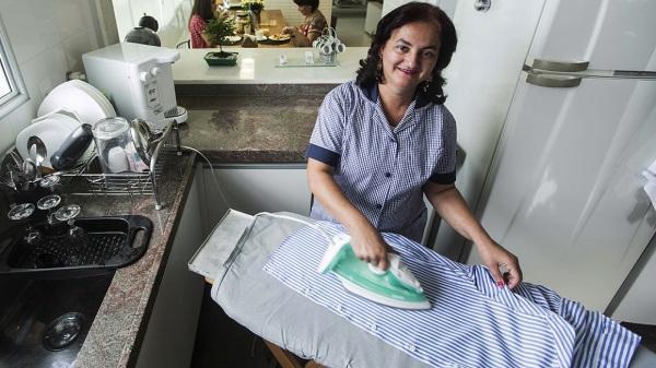Número de empregados domésticos no Brasil bate recorde. 