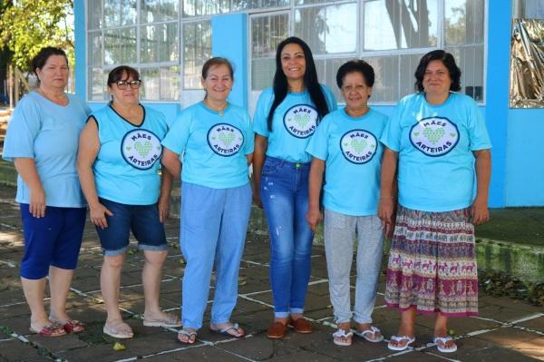 Inscrições para aulas de artesanato gratuitas no quiosque começam dia 05 