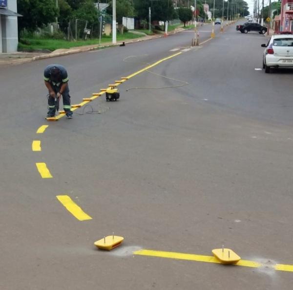 Departamento de Trânsito reforça sinalização na entrada da Avenida Xavantes