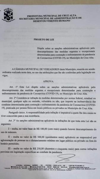 Projeto de lei de uso obrigatório de máscara é aprovado