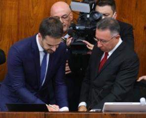 Eduardo Leite é empossado governador do Rio Grande do Sul