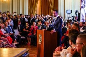 Eduardo Leite é empossado governador do Rio Grande do Sul