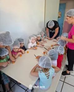 REDE MUNICIPAL DE ENSINO> Merenda especial de Páscoa encanta alunos