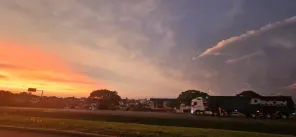 Sábado começa com chuva , termina com o tempo seco e com a volta do frio