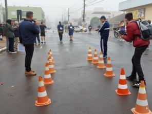 Feriado do dia do trabalho com rústica pelas ruas de Cruz Alta