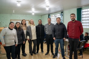 Escola Ildo Meneghetti Recebe Doação de Computadores para Modernizar Ensino