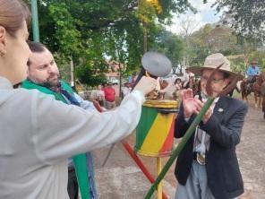 Chegada da Chama Crioula e início dos festejos farroupilhas em Cruz Alta