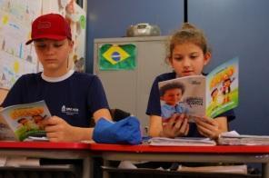 Gibi Turminha do Erico  entregue aos alunos da Escola Marcos Freire na Seival
