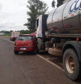 Carro é atingido por caminhão após motorista passar mal na ERS-342