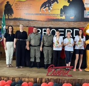 16º Batalhão de Polícia Militar realiza formatura do Proerd em Pejuçara