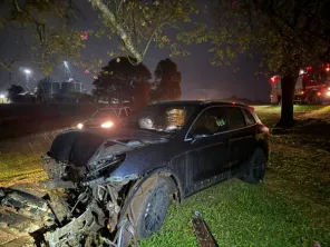 ACIDENTE> Porsche sai da pista e colide com árvore na RSC-377 em Cruz Alta