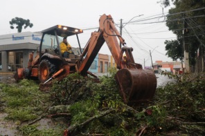 TEMPORAL> Equipes da Prefeitura, RGE e Coprel