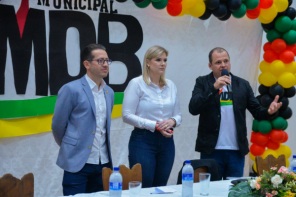 ELEIÇÕES > MDB de Pejuçara oficializa reeleição de Flaviana Brandemburg Basso