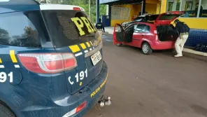 PRF recupera veículo roubado e prende indivíduo em Ijuí