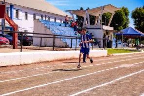Atletismo reúne estudantes da rede municipal no CEM 2026 em Cruz Alta