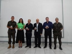 Cruz Alta recebe diploma de Amigo da Bateria da AD/3