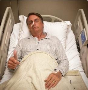 Bolsonaro é internado com obstrução intestinal em São Paulo