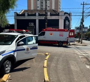Pedestre é atropelada na faixa de segurança em Cruz Alta