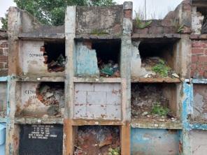 Após chuvas, muro do cemitério municipal de Cruz Alta desaba