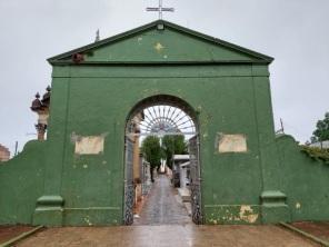 Após chuvas, muro do cemitério municipal de Cruz Alta desaba