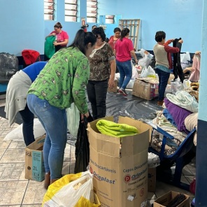 DOAÇÕES> Ginásio vira QG para arrecadar donativos para vítimas do  temporal
