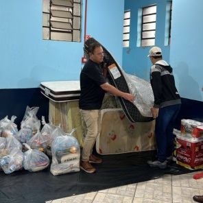 DOAÇÕES> Ginásio vira QG para arrecadar donativos para vítimas do  temporal