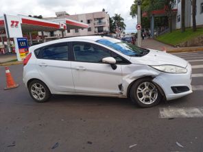 Colisão entre quatro veículos causa danos materiais e transtornos em Cruz Alta