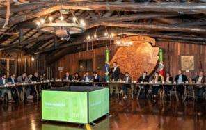 Governo do RS vai antecipar o 13º dos servidores; proposta vai para Assembléia