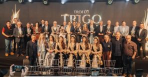 FENATRIGO>Troféu Trigo de Ouro homenageia dezoito personalidades e entidades 