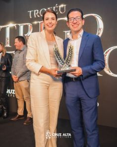 FENATRIGO>Troféu Trigo de Ouro homenageia dezoito personalidades e entidades 
